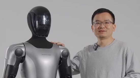  春晚惊艳后，魔法原子迎来融资盛宴；创始人离职引发市场热议。 IT技术 春晚惊艳后，魔法原子迎来融资盛宴；创始人离职引发市场热议。 IT技术