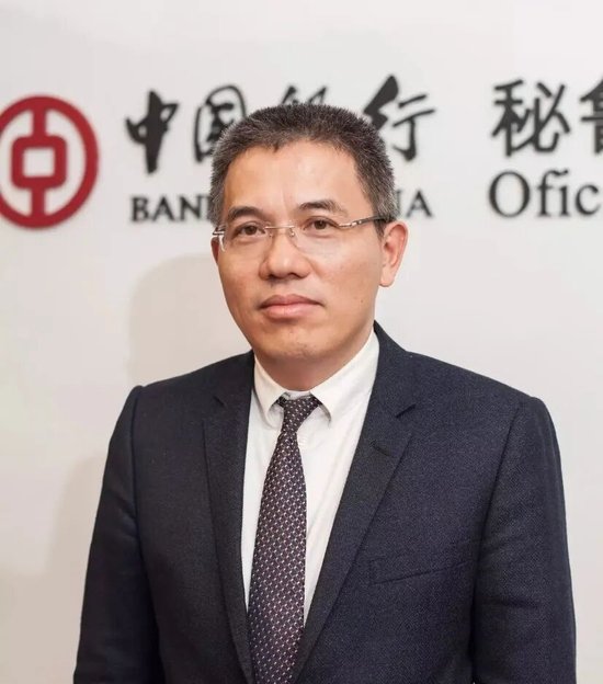  纽约、巴黎分行行长调整完成；全球化人才轮岗持续深化。 企业服务