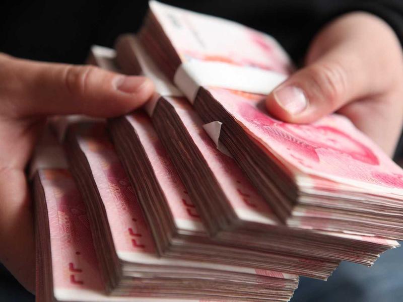  数千万元的“礼品账”：揭示银行揽储背后的冷暖真相 情感心理