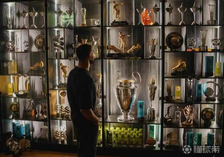  萨拉赫红军九载：数据模型下的巅峰统治力与离队战术博弈 IT技术 萨拉赫红军九载：数据模型下的巅峰统治力与离队战术博弈 IT技术