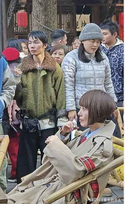  街头偶遇的一抹清瘦身影：当鲁豫的“骨感”不再是争议，而是岁月的勋章 情感心理