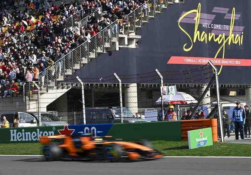  消费瓶颈的隐忧与破局：从物质占有到精神共鸣的重塑 新闻