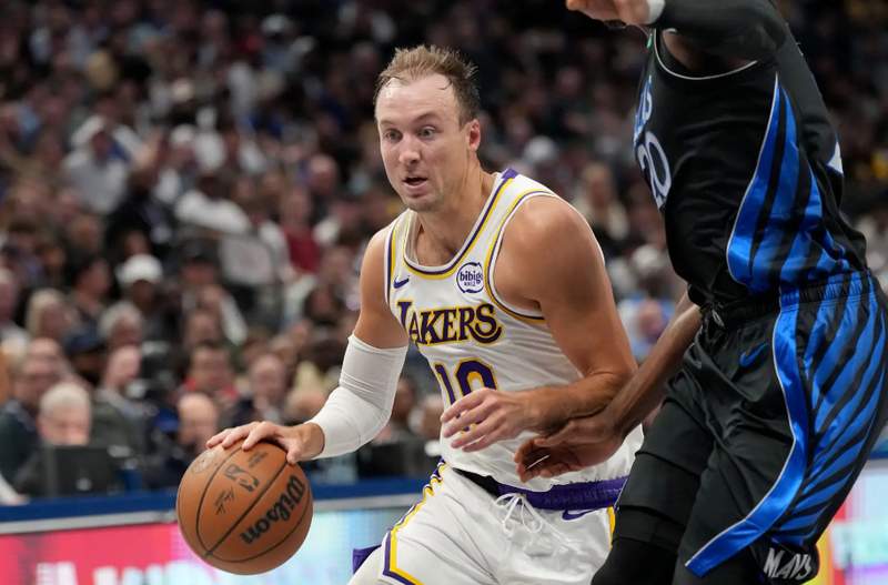  【技术拆解】从纯投手到三双制造机：肯纳德转型控卫的数据密码 体育新闻