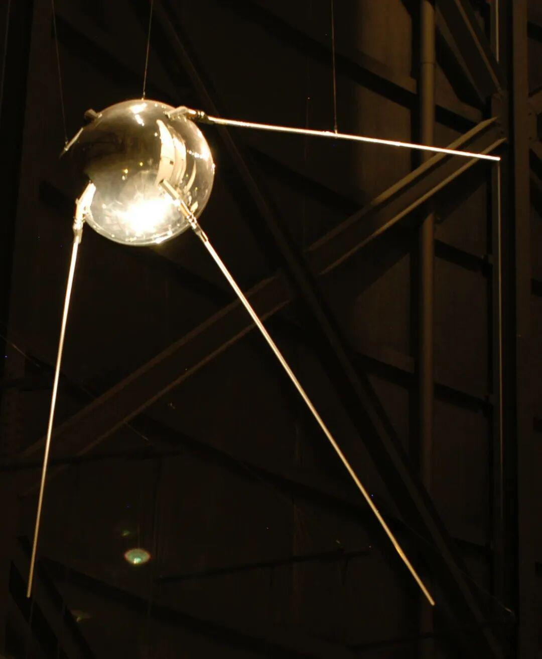  【技术复盘】阿波罗计划：一场用40万人堆出来的政治豪赌 新闻