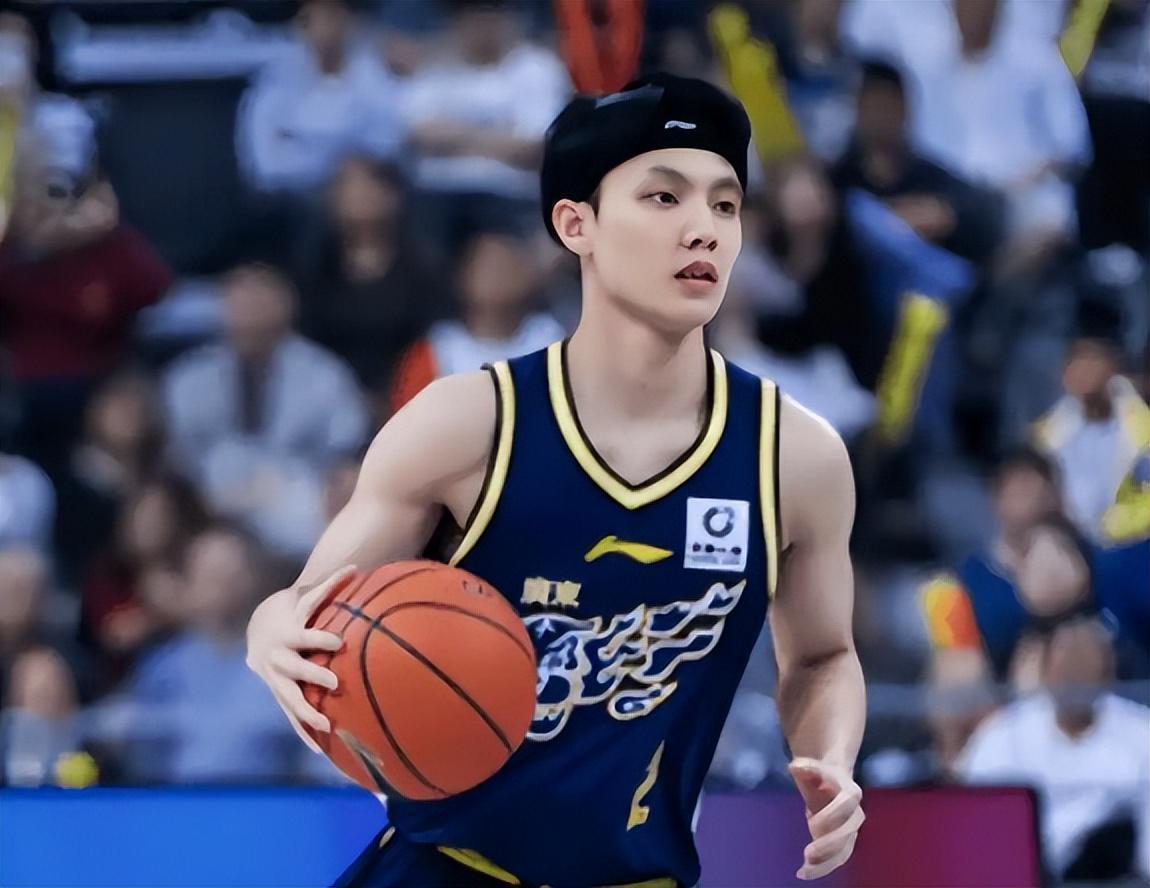  广东宏远滑落探因：从战术失衡到外援困局的系统性复盘 体育新闻