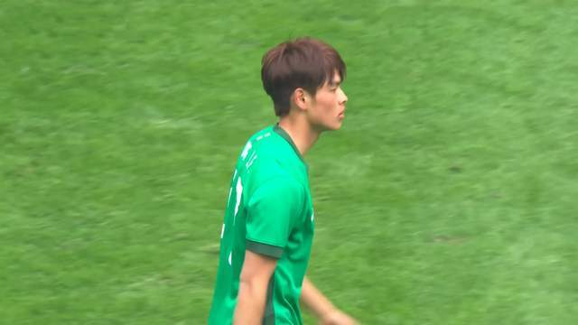  战术极端化困局：国安从传控到开大脚的深层技术剖析 体育新闻