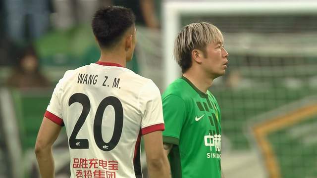  战术极端化困局：国安从传控到开大脚的深层技术剖析 体育新闻